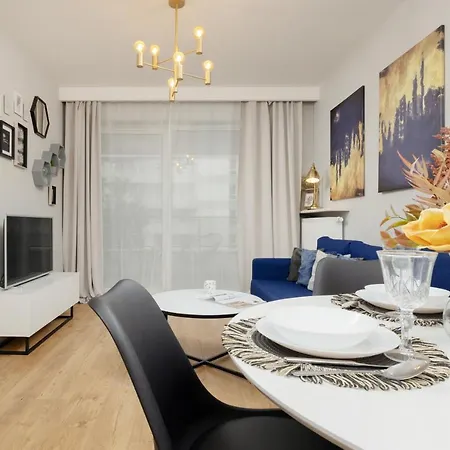 Modern With Balcony Mokotow Business Centre By Renters Apartmán