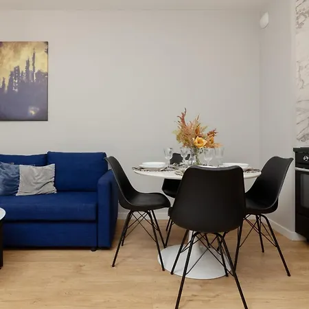 Modern With Balcony Mokotow Business Centre By Renters Апартаменты Варшава